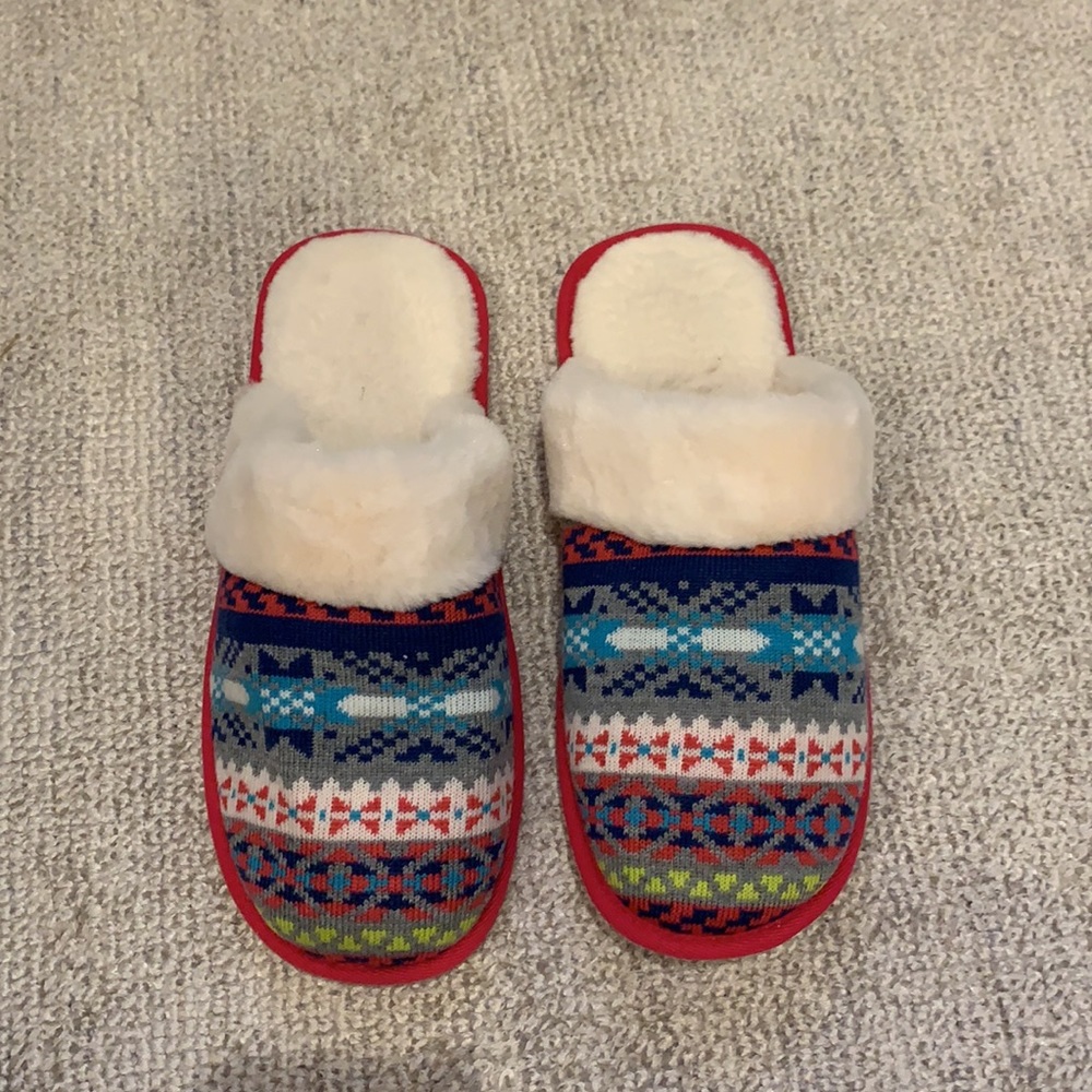 Slippers!!! - Picture 2 of 3